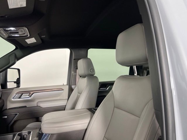 Used 2024 GMC Sierra 2500 SLT w/ SLT Premium Package image 29