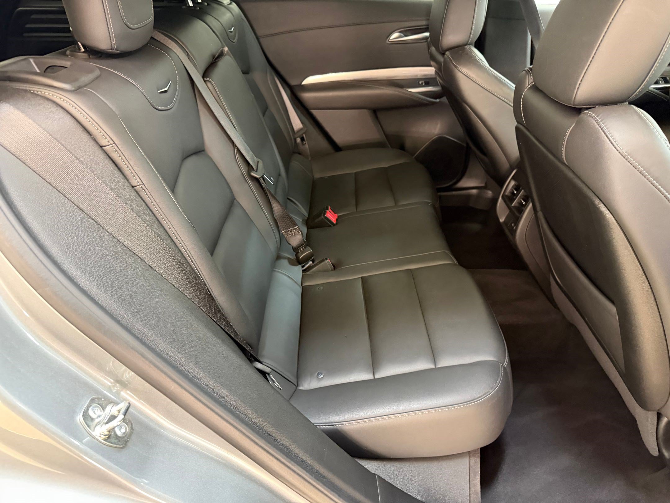 Certified 2025 Cadillac XT4 Premium Luxury AWD/4WD image 29