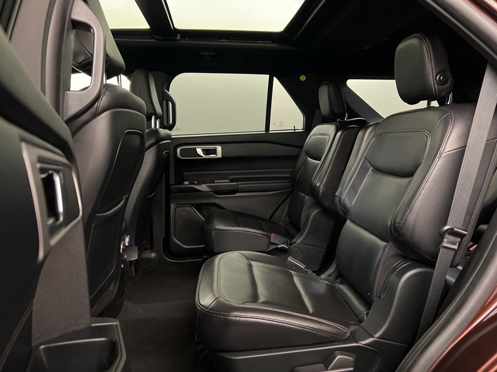 Certified 2020 Ford Explorer XLT w/ Equipment Group 202A image 28