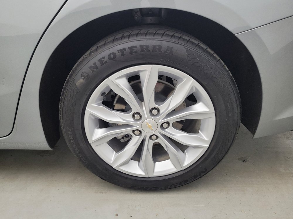 Used 2023 Chevrolet Malibu LT FWD image 31