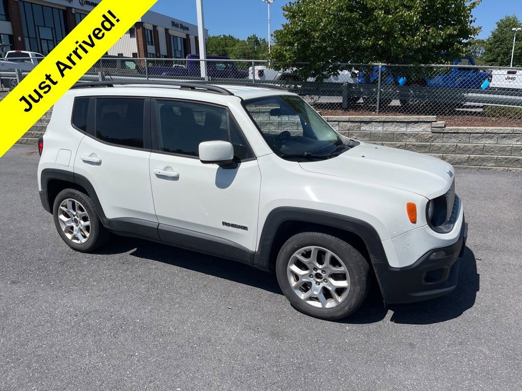 Used 2016 Jeep Renegade Latitude w/ Cold Weather Group FWD image 1