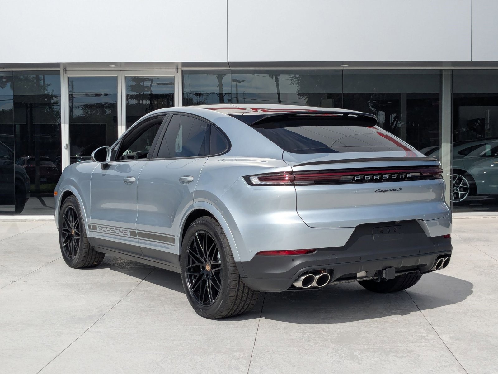 New 2026 Porsche Cayenne S image 3