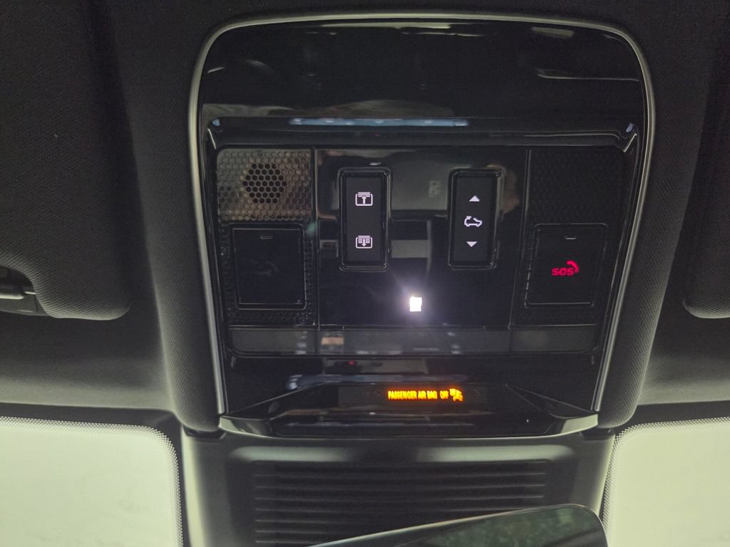 Used 2024 Land Rover Range Rover SE AWD/4WD image 14