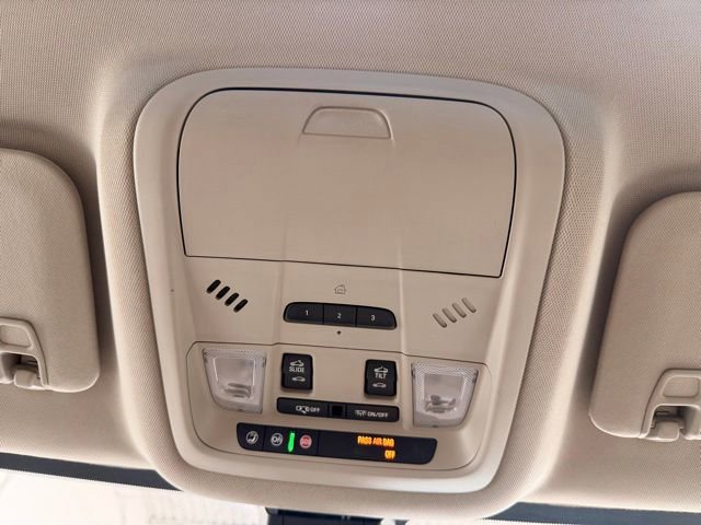 Used 2018 GMC Acadia Denali w/ Technology Package AWD/4WD image 41