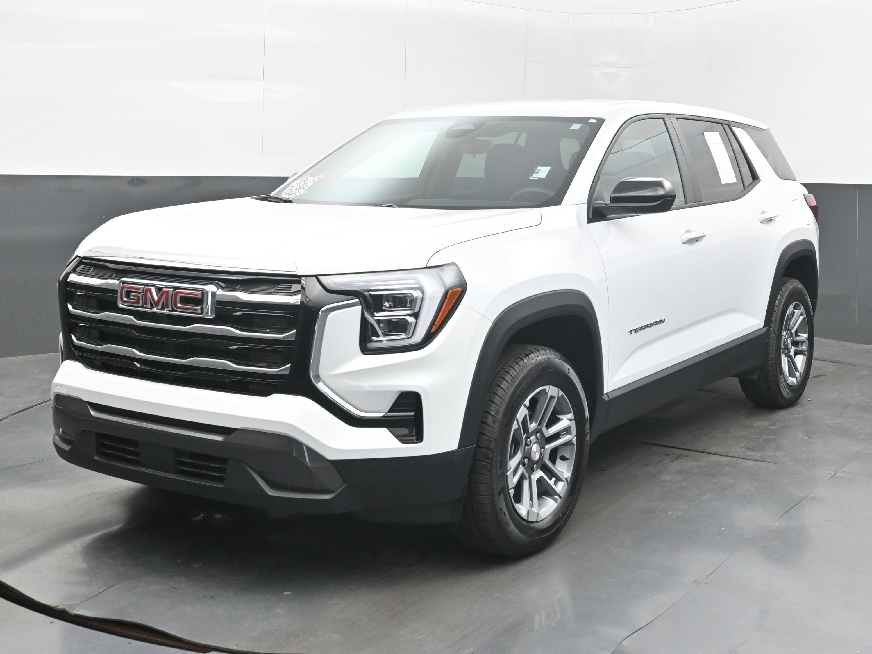 Used 2026 GMC Terrain Elevation FWD image 4