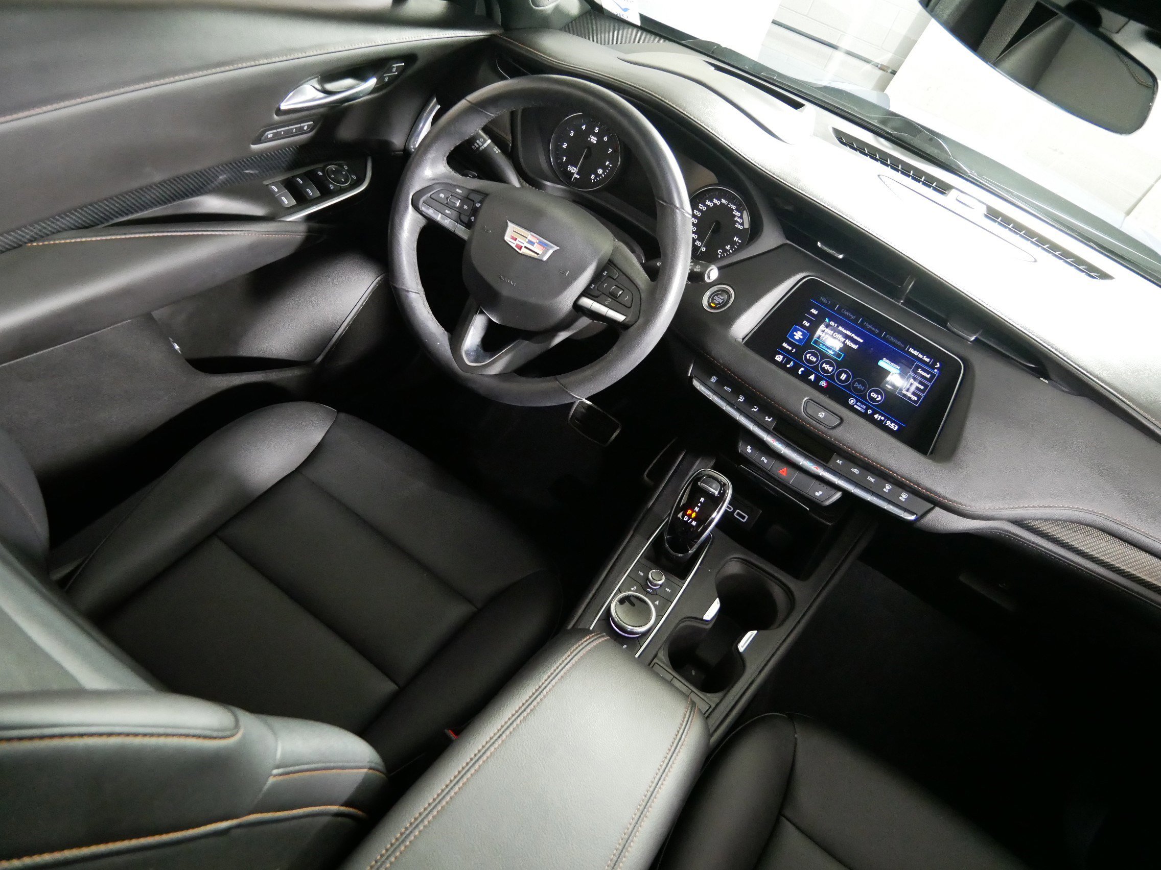 Used 2022 Cadillac XT4 Sport w/ Sun And Sound Package image 9