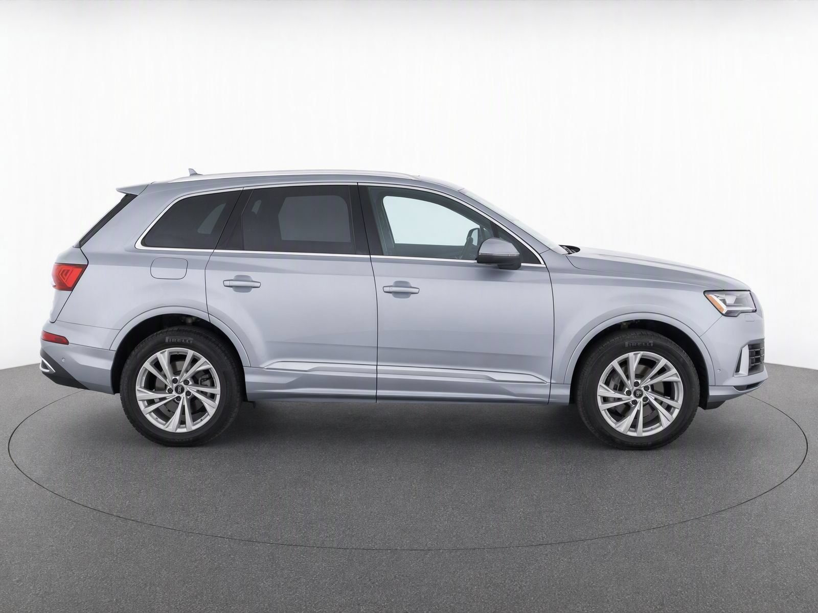 Used 2021 Audi Q7 3.0T Premium Plus w/ Premium Plus Package AWD/4WD image 4