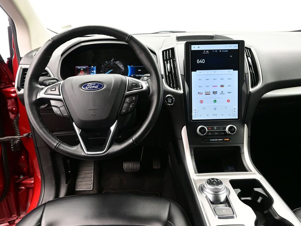 Used 2024 Ford Edge SEL image 16