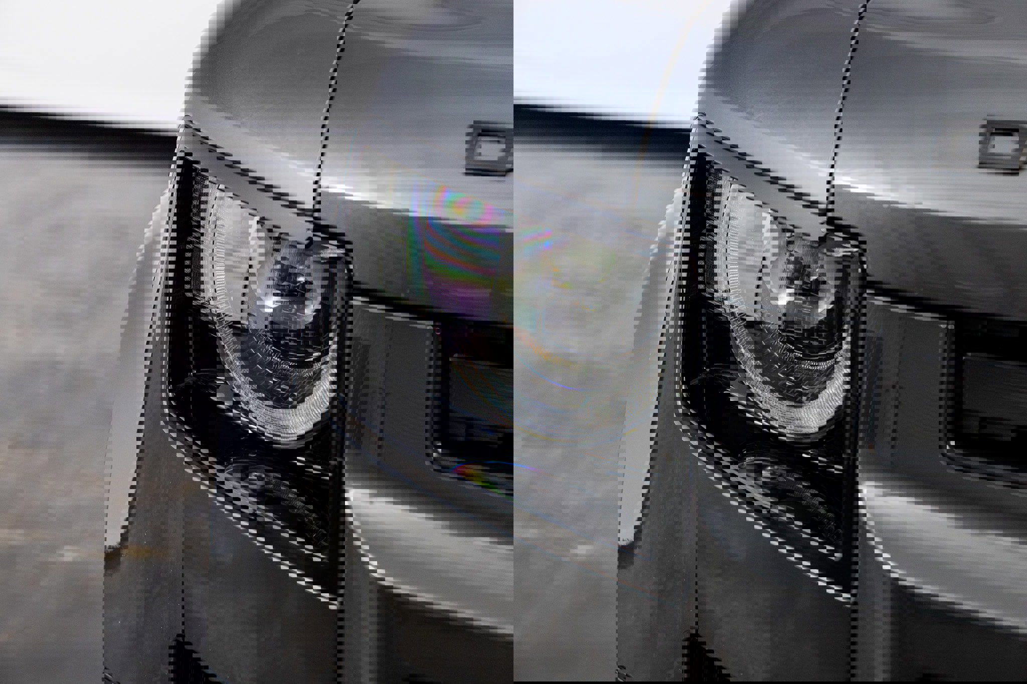 Used 2023 Land Rover Defender 130 X-Dynamic SE AWD/4WD image 3