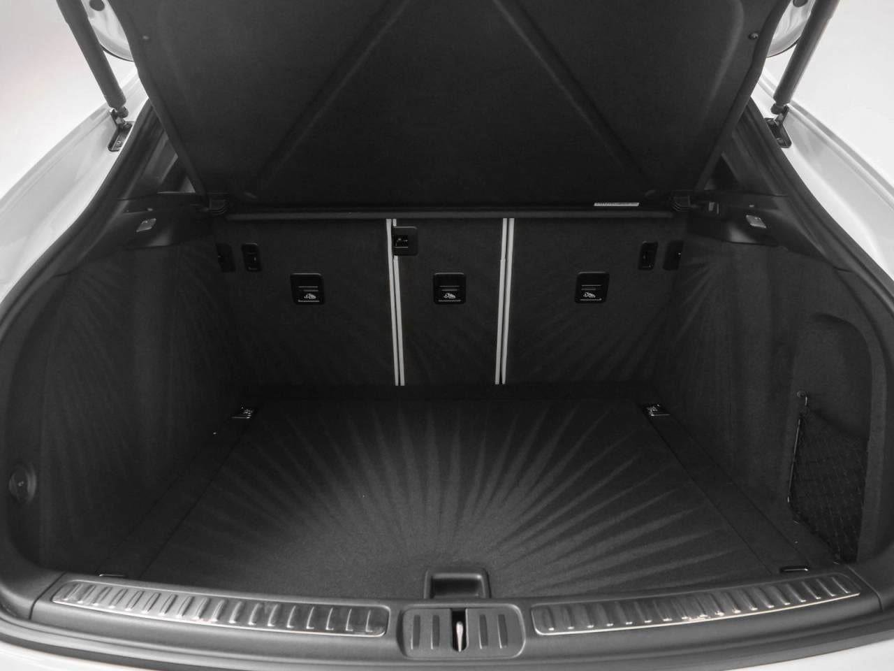 New 2025 Porsche Macan image 87