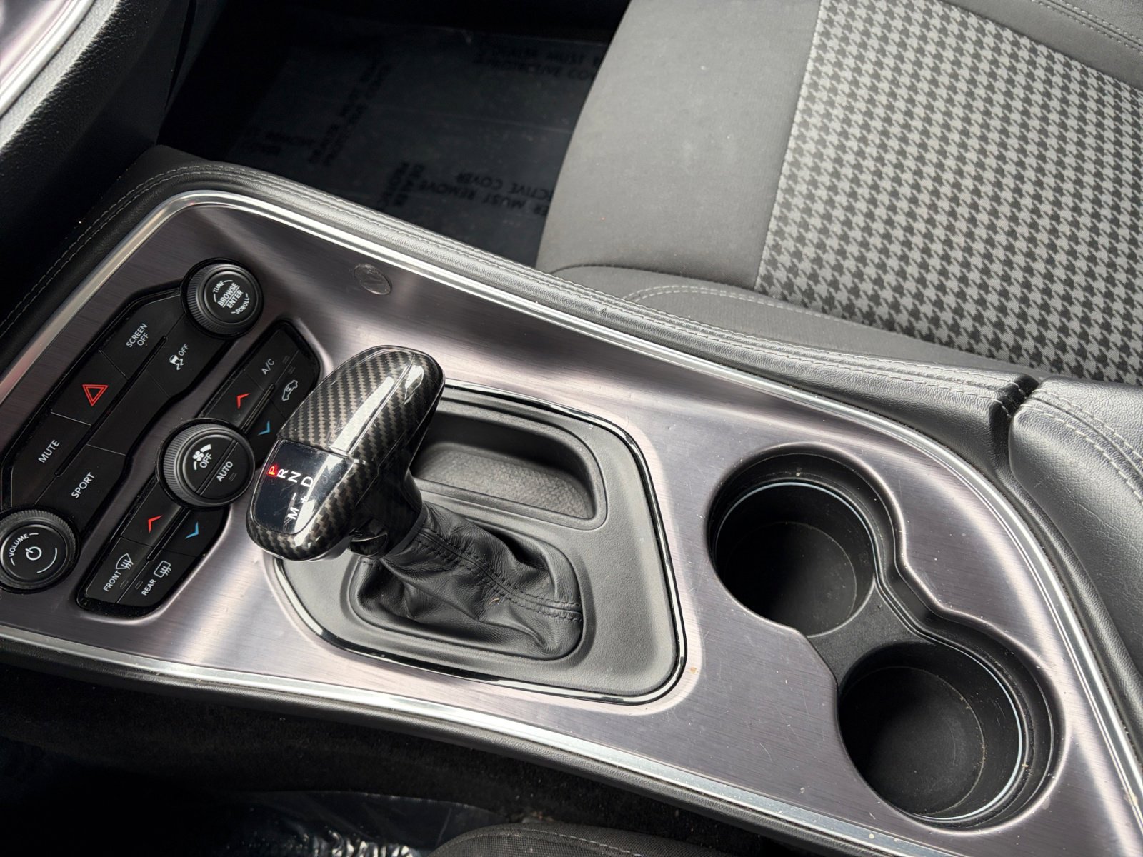 Used 2018 Dodge Challenger R/T RWD image 17