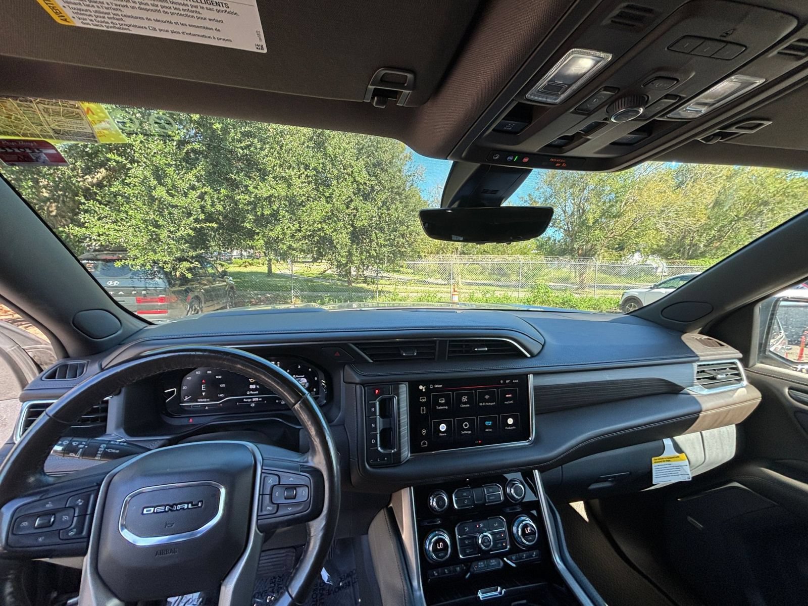 Used 2022 GMC Yukon Denali w/ Denali Premium Package RWD image 64