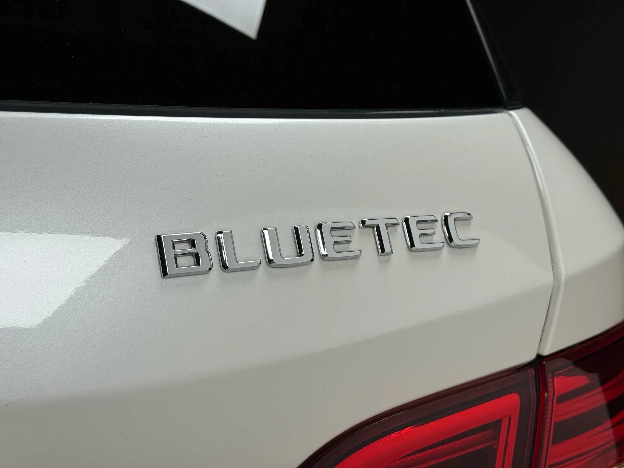Used 2012 Mercedes-Benz ML 350 BlueTEC 4MATIC image 12