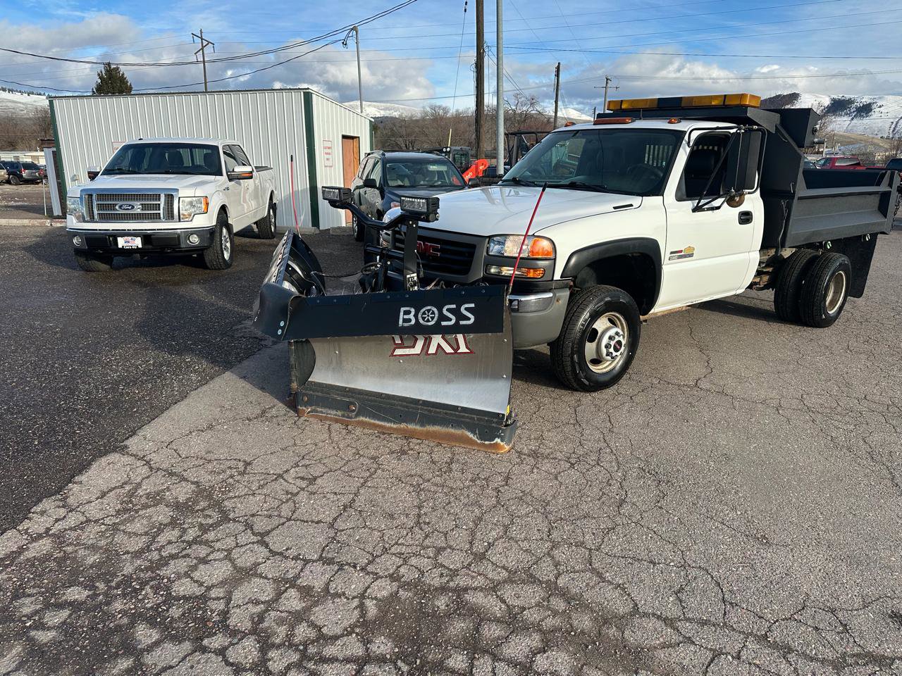 Used 2004 GMC Sierra 3500 W/T w/ Heavy-Duty Power Package AWD/4WD image 25