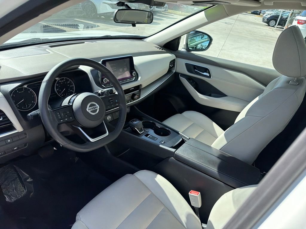 Certified 2021 Nissan Rogue SV w/ Premium Package FWD image 14