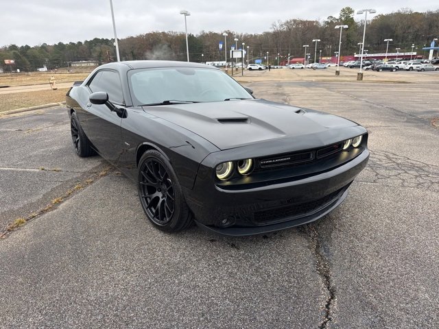Used 2015 Dodge Challenger R/T Plus image 2