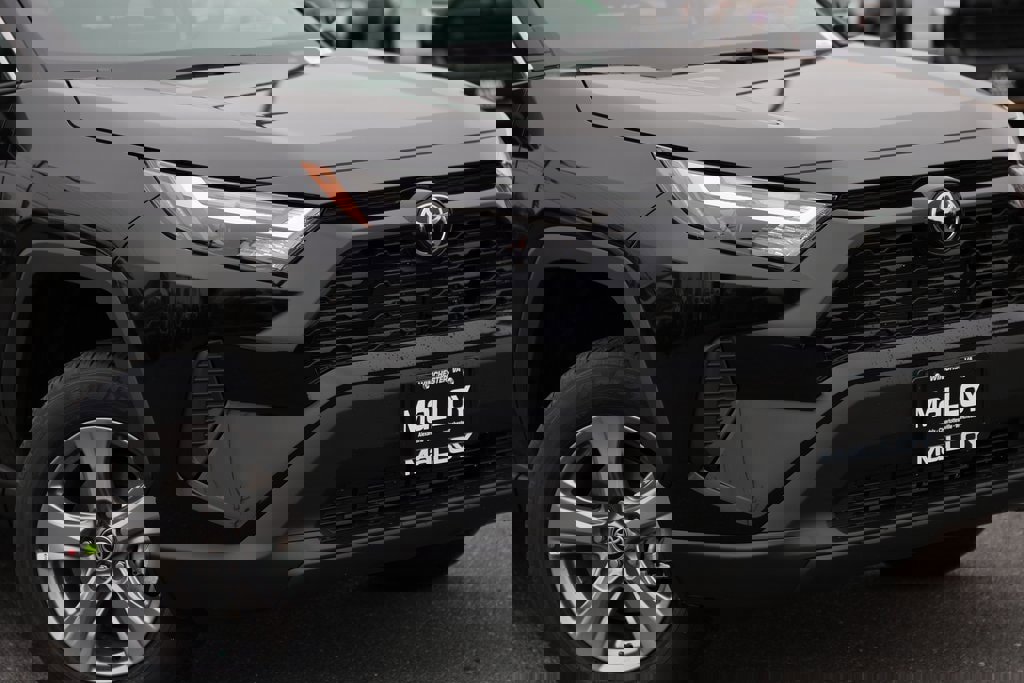 New 2025 Toyota RAV4 XLE image 6