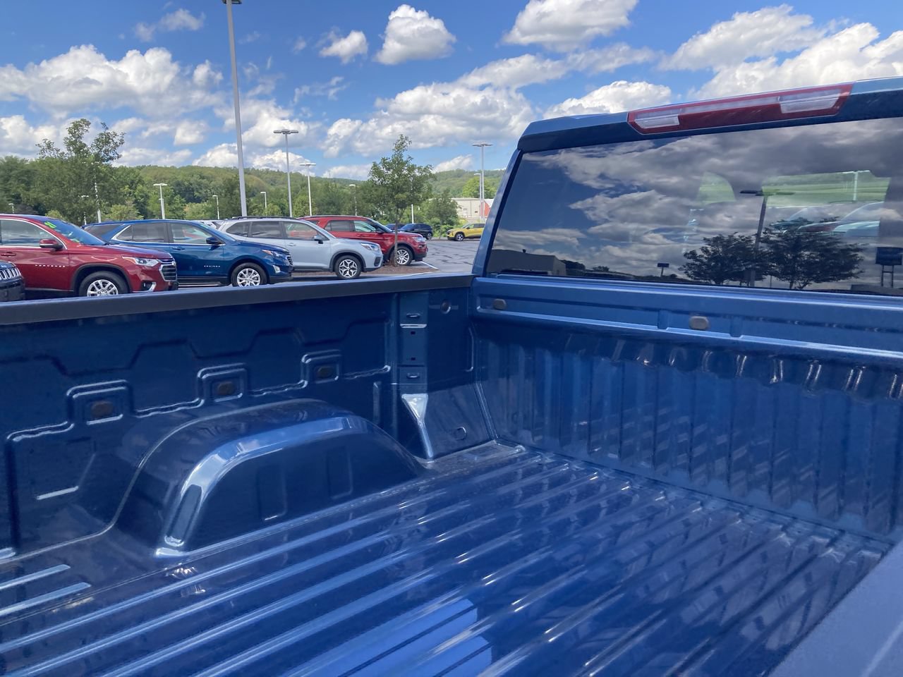 New 2024 Chevrolet Silverado 1500 LT w/ Z71 Off-Road Package AWD/4WD image 9