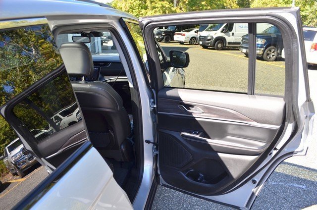 Used 2023 Jeep Grand Cherokee Limited image 34