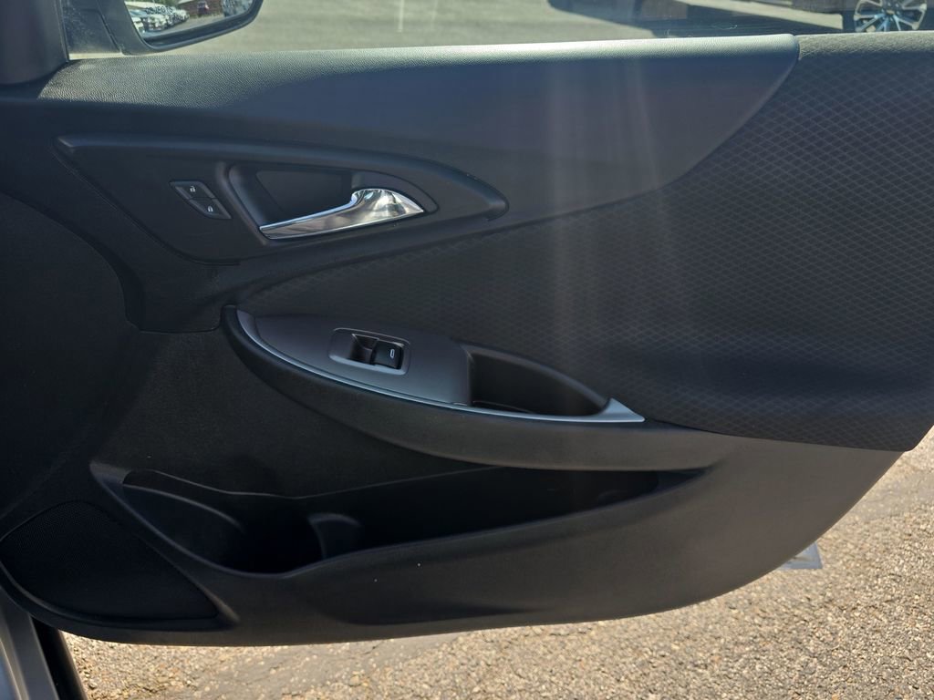 Used 2019 Chevrolet Malibu LS image 15