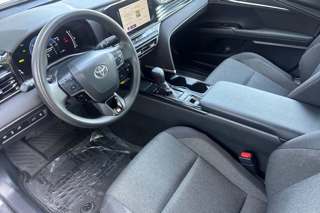 Certified 2025 Toyota Camry LE FWD image 9