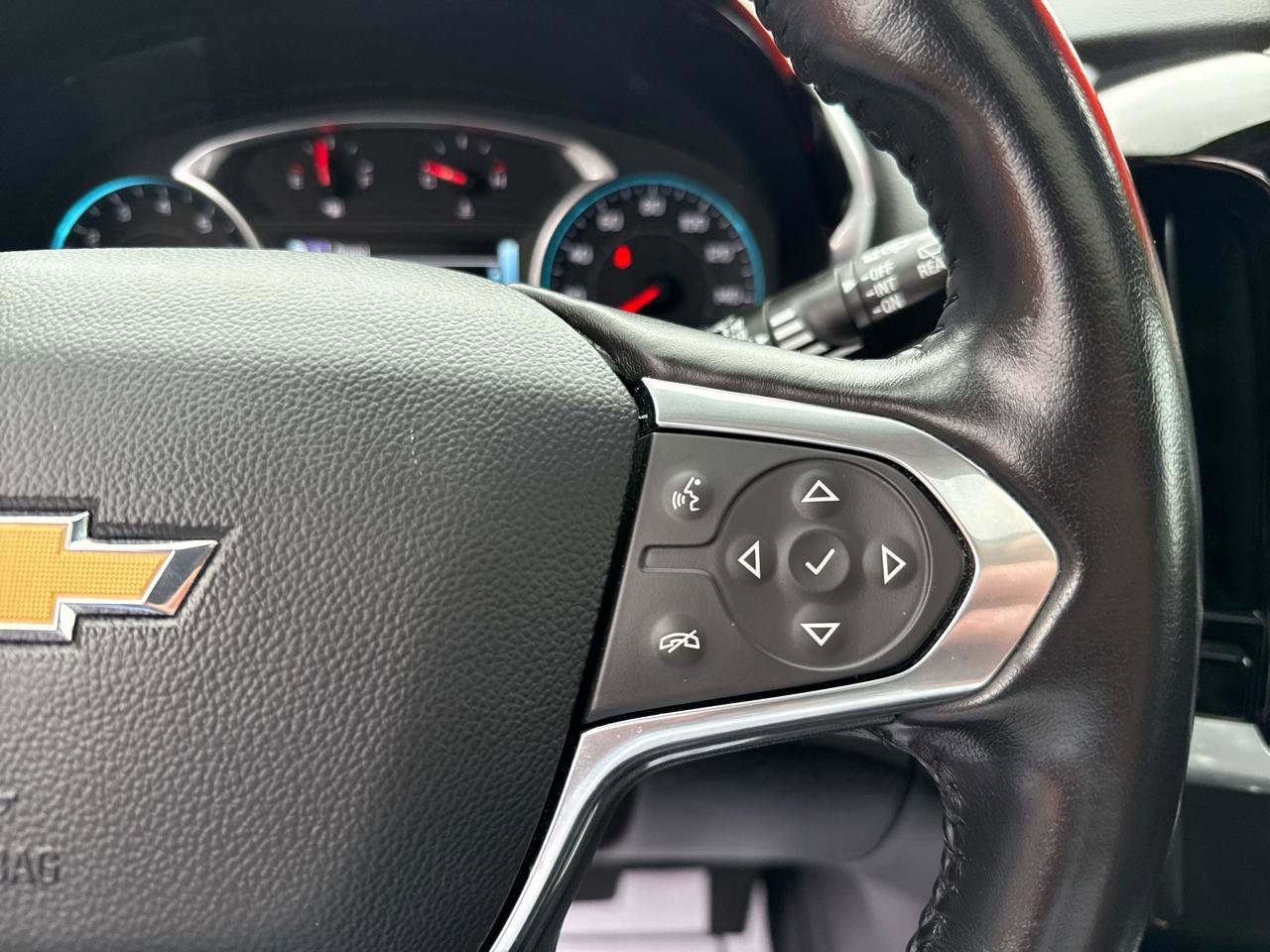 Used 2019 Chevrolet Traverse LT w/ LT Premium Package AWD/4WD image 16
