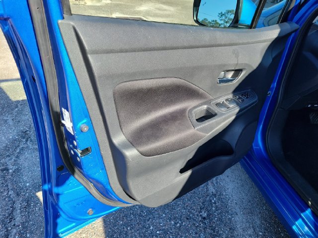 Used 2021 Nissan Versa SV FWD image 15