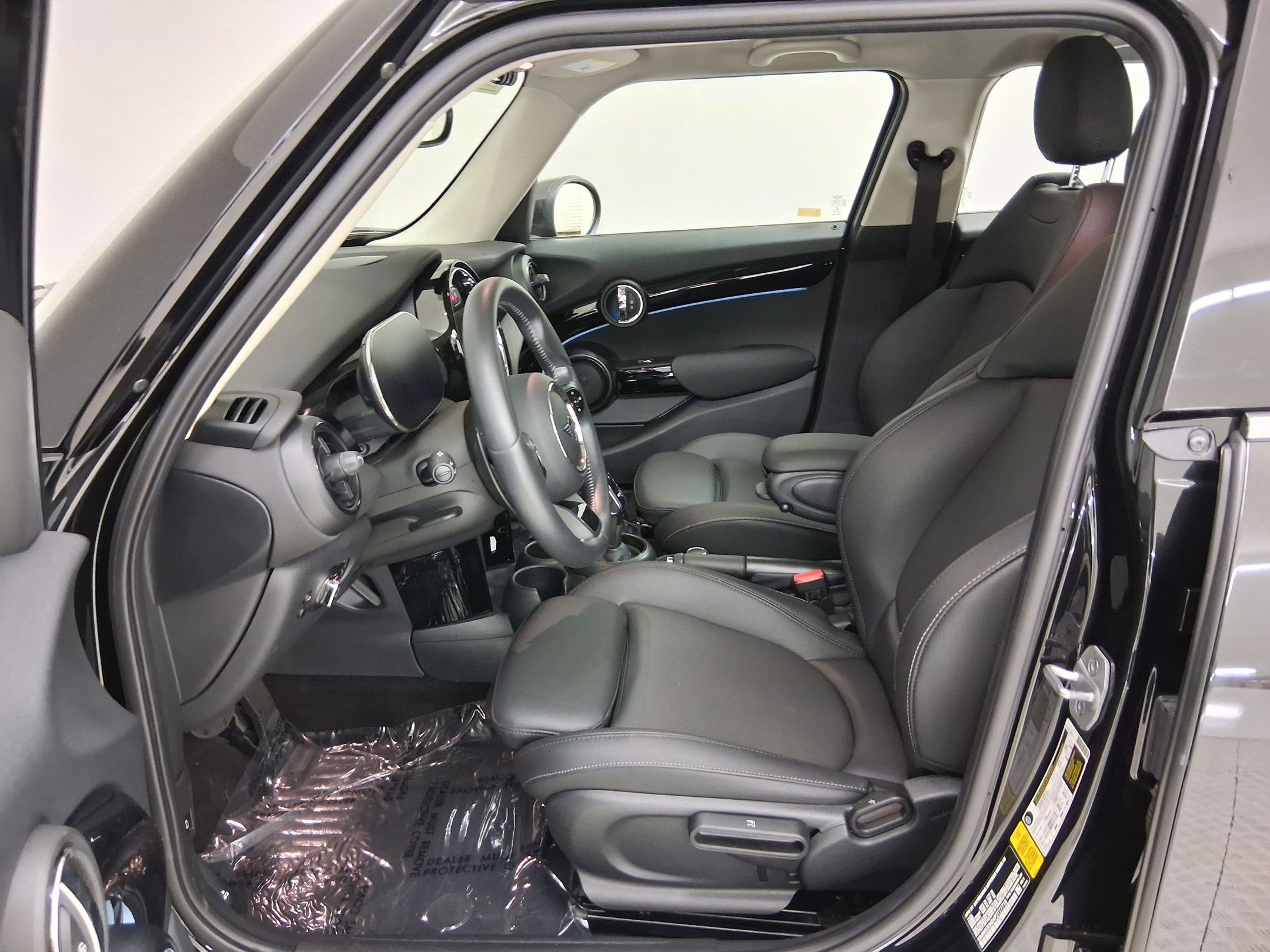 Certified 2023 MINI Cooper S image 3