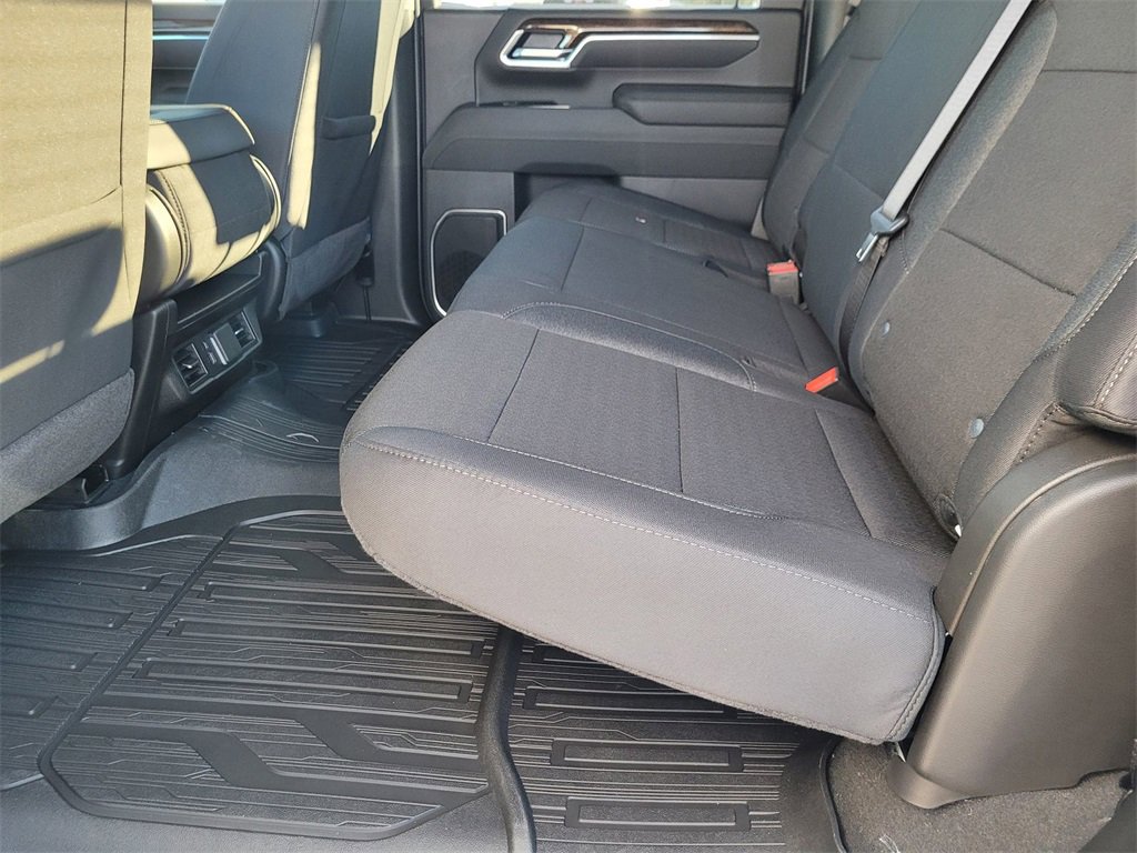 New 2026 GMC Sierra 2500 SLE w/ SLE Value Package; image 8