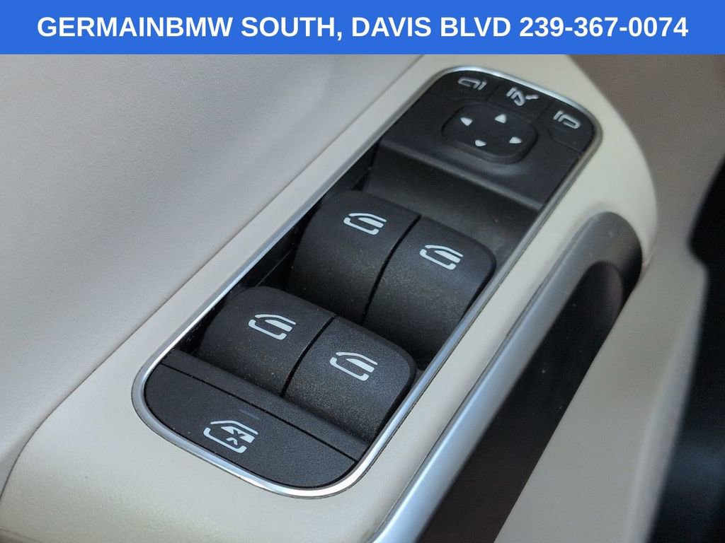 Used 2023 Mercedes-Benz GLB 250 image 24