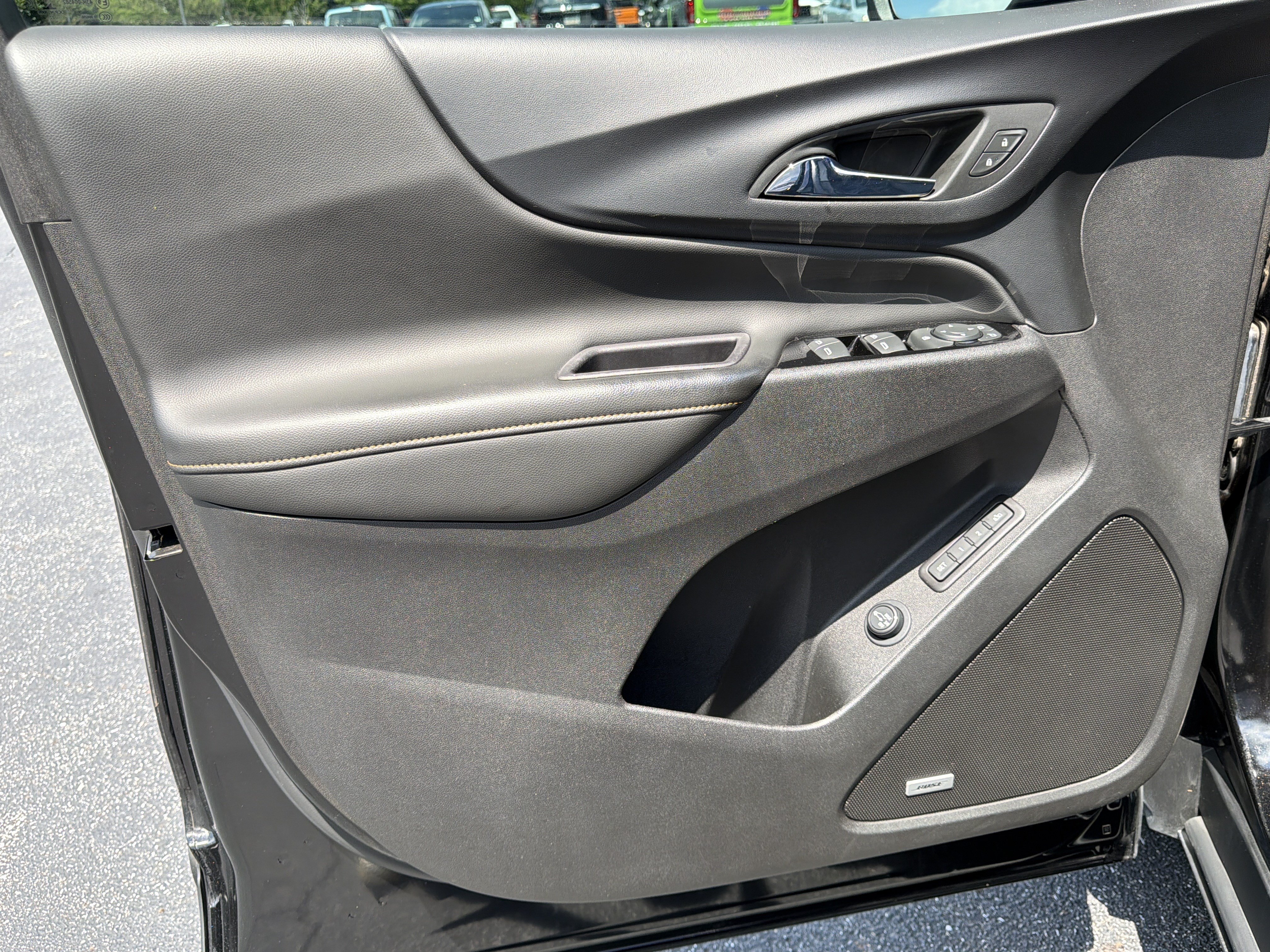 Used 2022 Chevrolet Equinox Premier FWD image 10