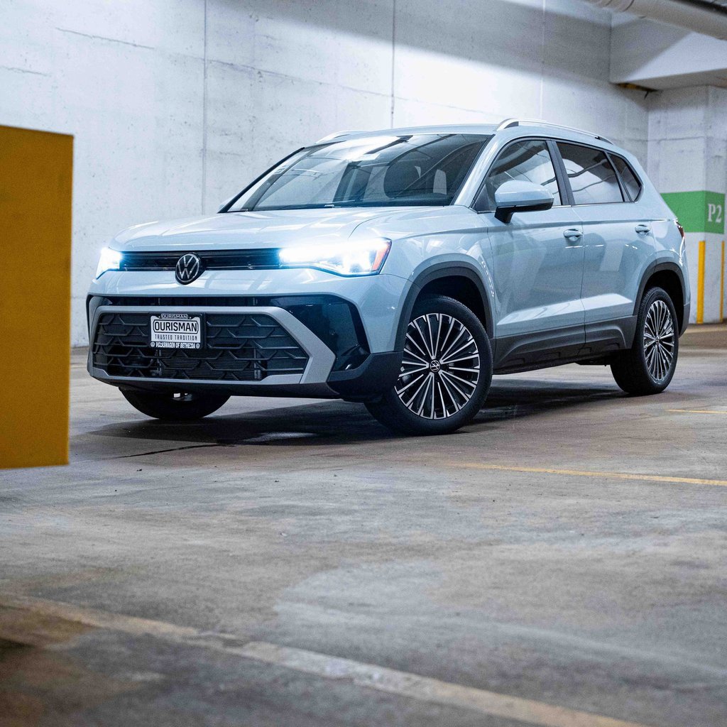 New 2025 Volkswagen Taos SE