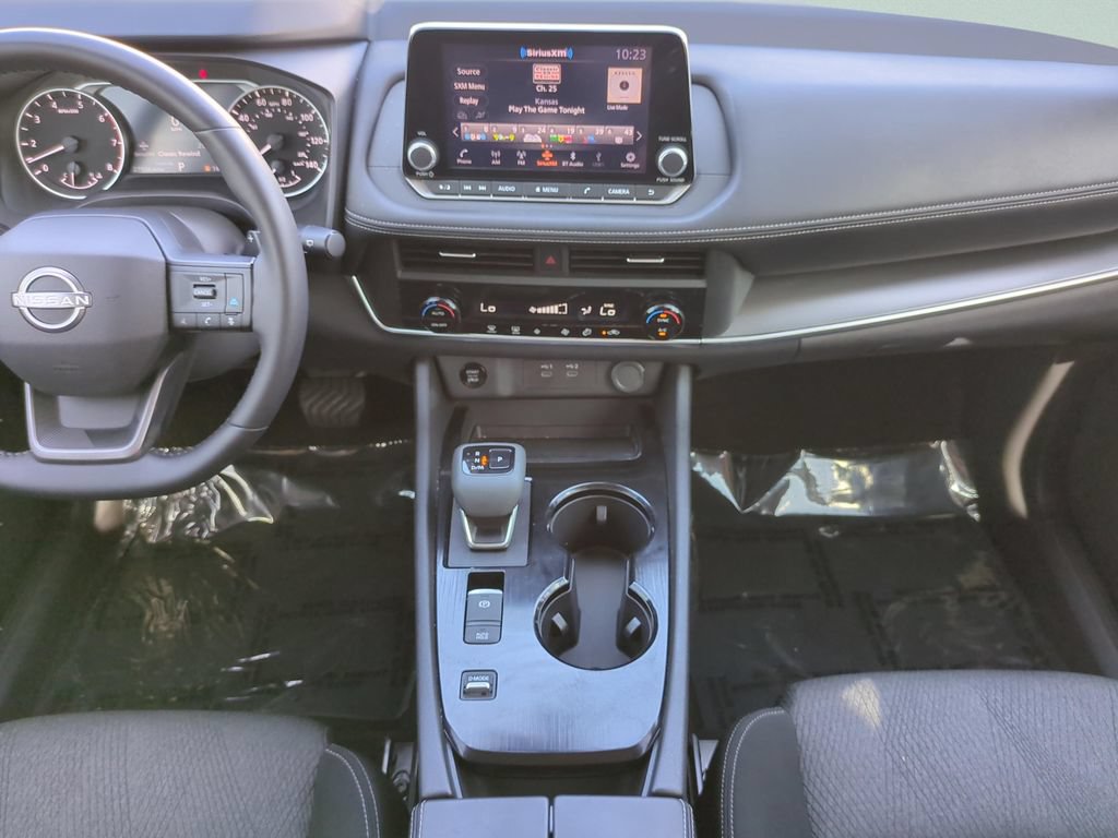 Certified 2025 Nissan Rogue SV FWD image 15