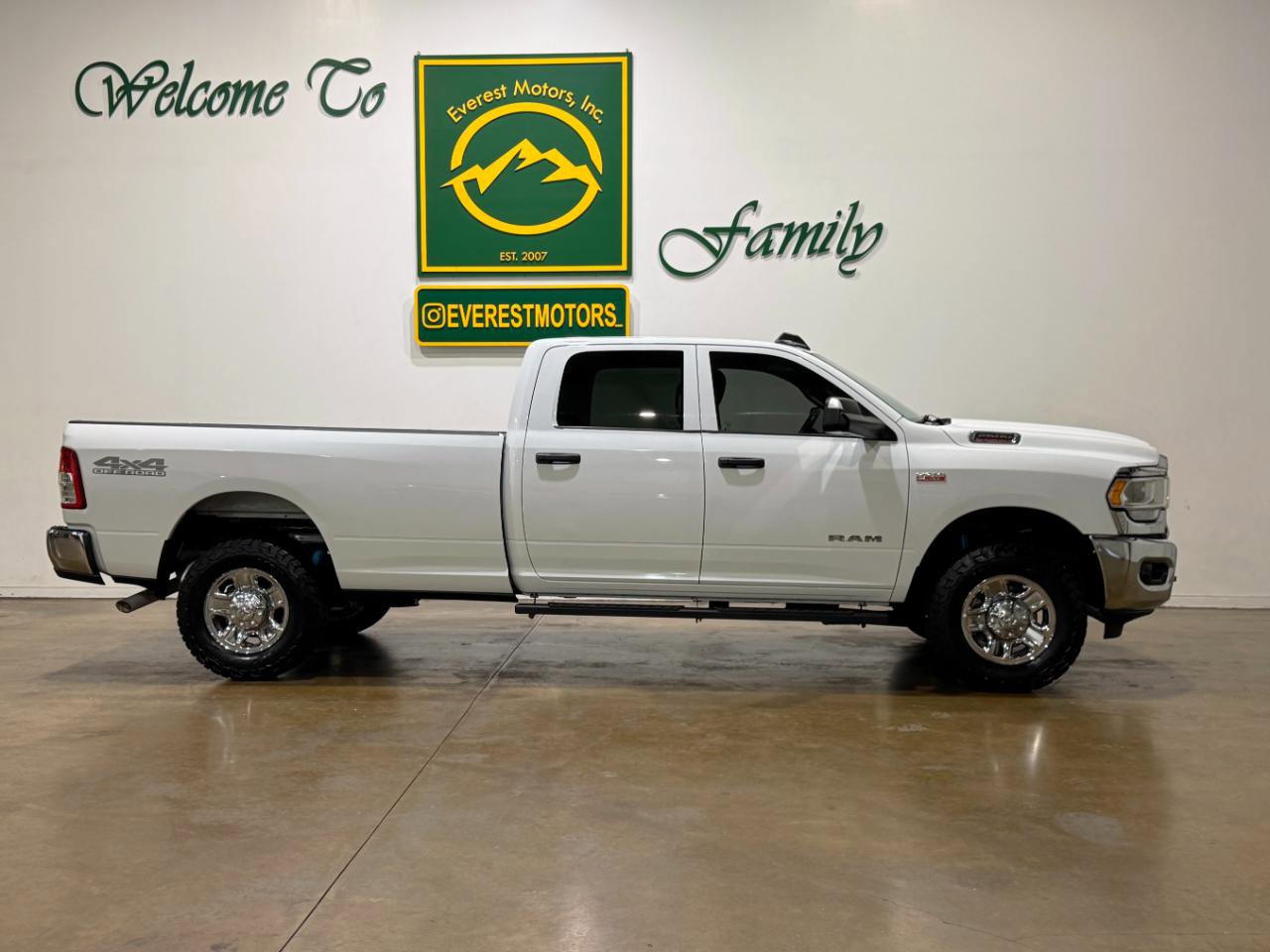 Used 2022 RAM 2500 Tradesman AWD/4WD image 9