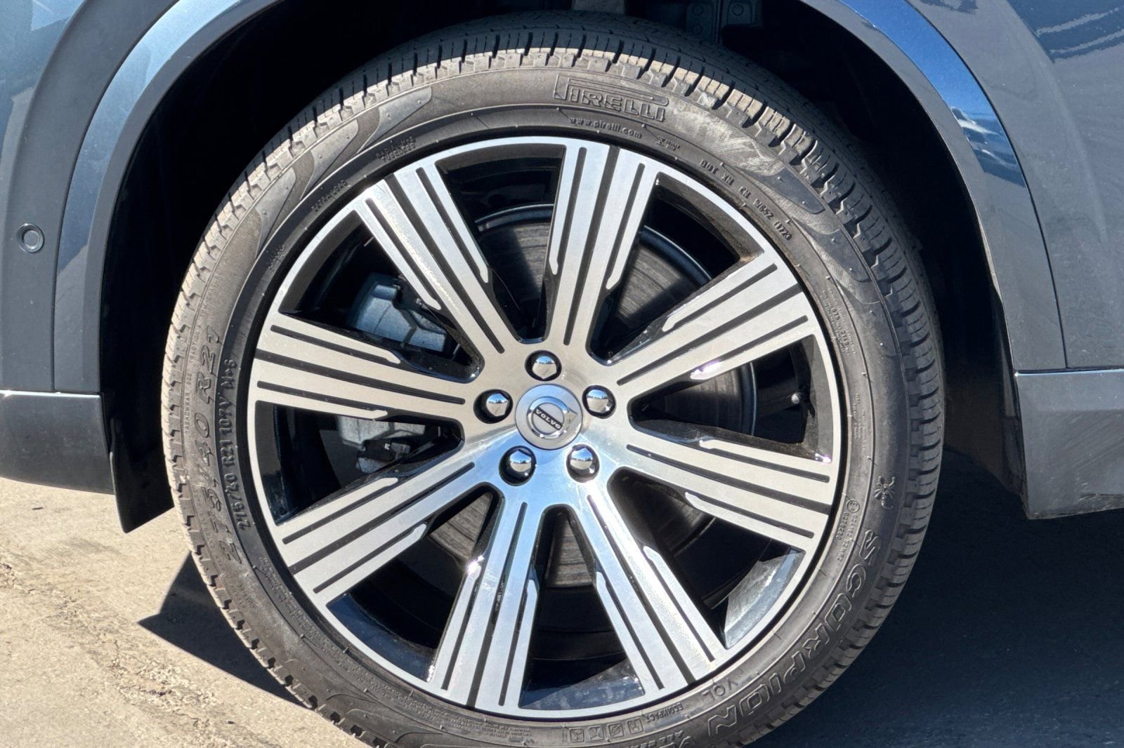 Certified 2024 Volvo XC90 T8 Plus w/ Protection Package Premier image 12