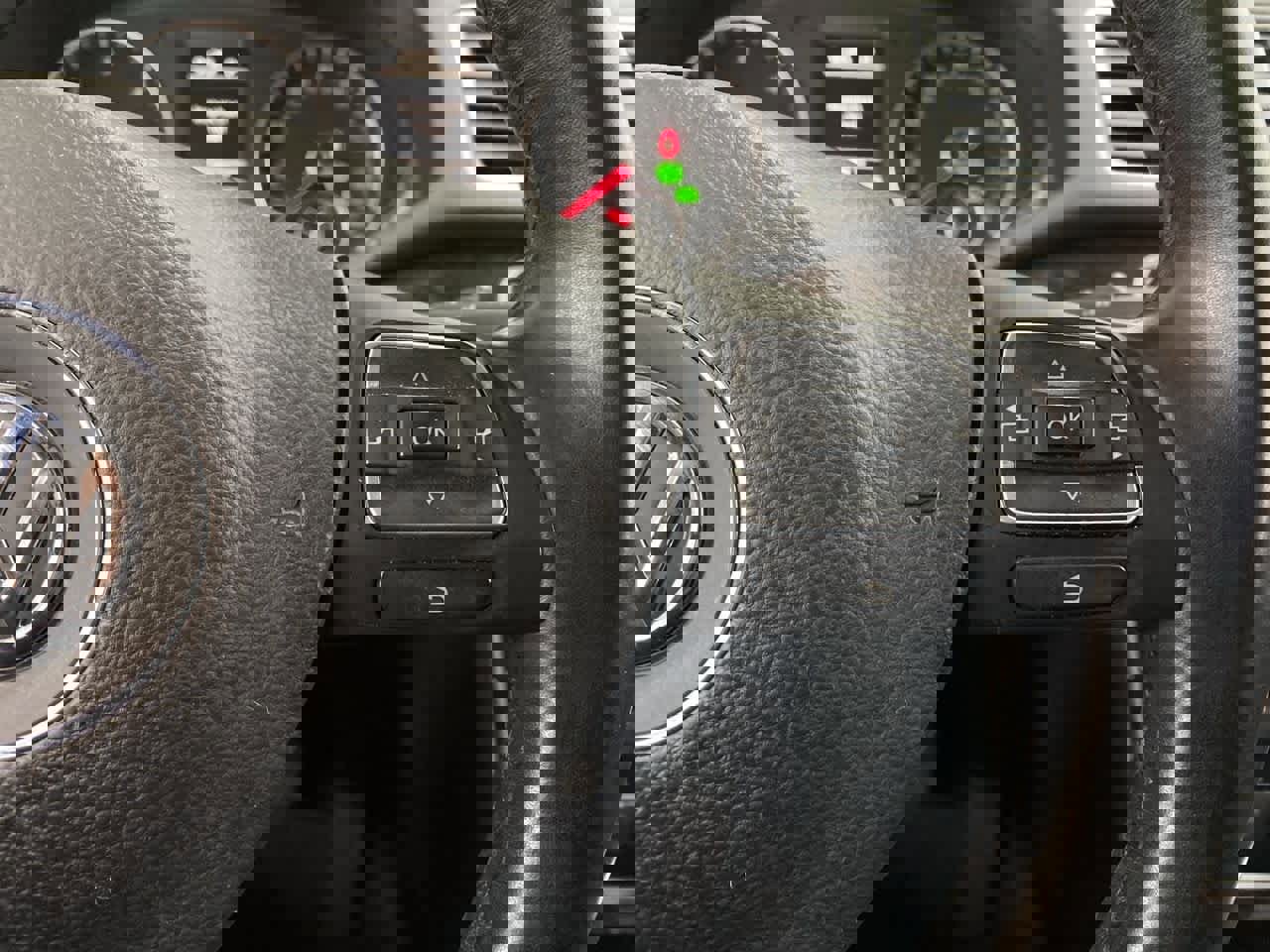 Used 2014 Volkswagen Passat TDI SEL Premium image 23