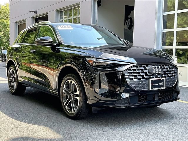 Certified 2025 Audi Q5 Premium w/ Premium Plus AWD/4WD image 1