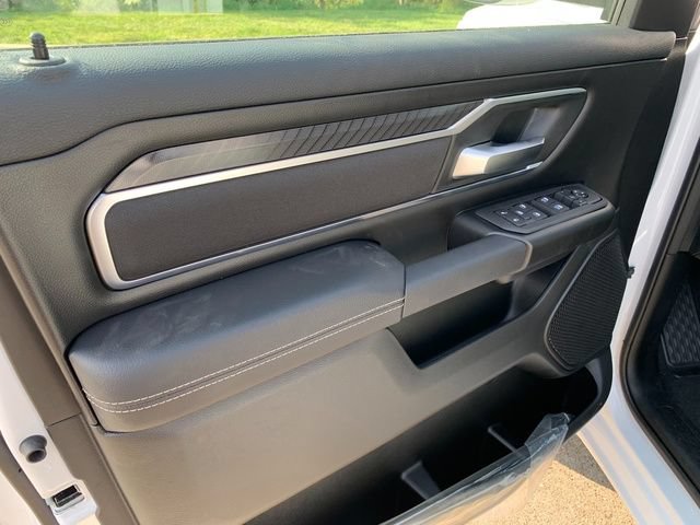 New 2027 RAM 1500 4x4 Crew Cab image 16