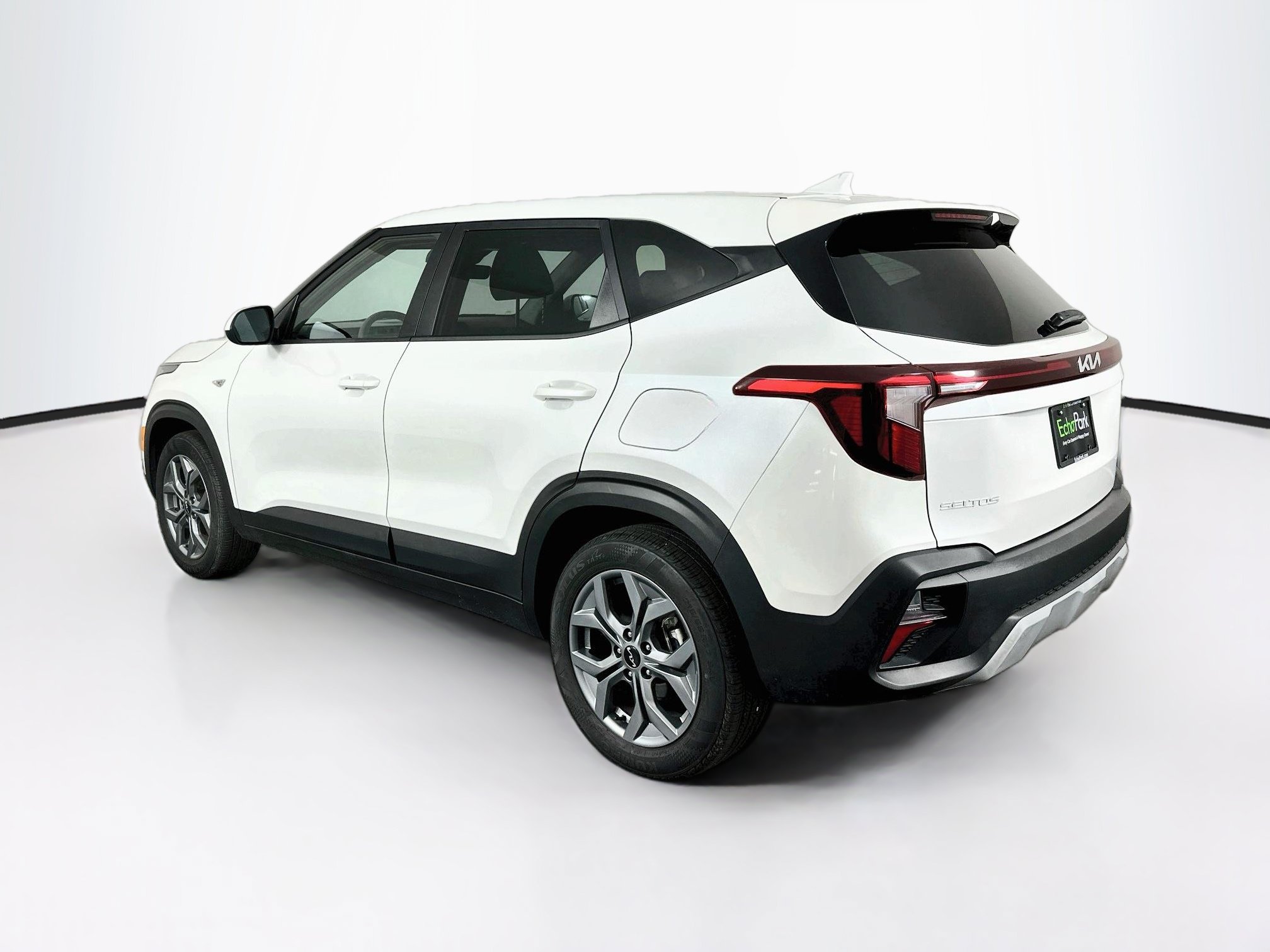 Used 2026 Kia Seltos LX FWD image 5