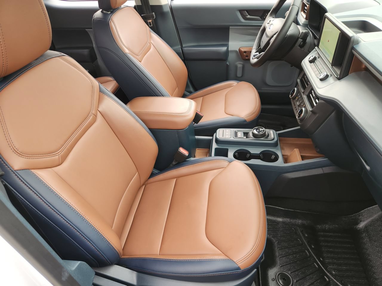 Used 2024 Ford Maverick Lariat FWD image 11