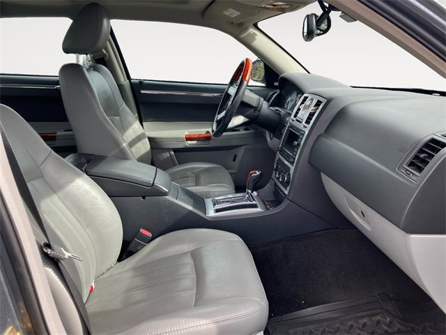 Used 2006 Chrysler 300 C w/ Navigation & Sound Group II image 15