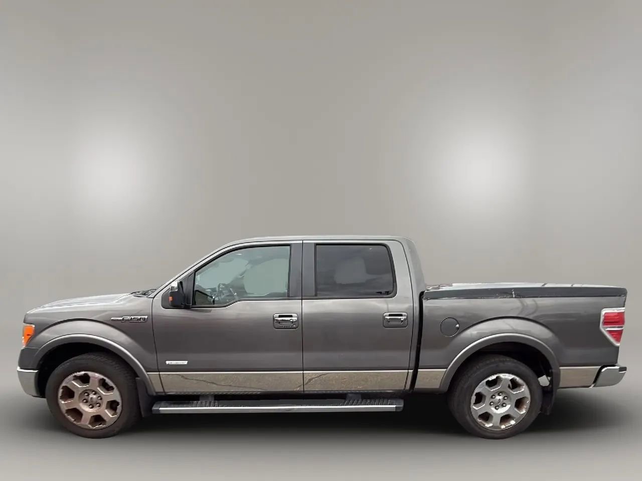 Used 2011 Ford F150 Lariat w/ Lariat Chrome Pkg image 2