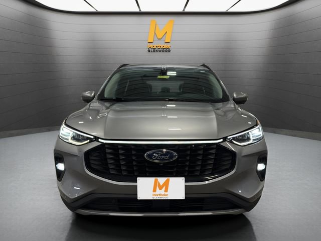 Used 2024 Ford Escape Platinum image 3