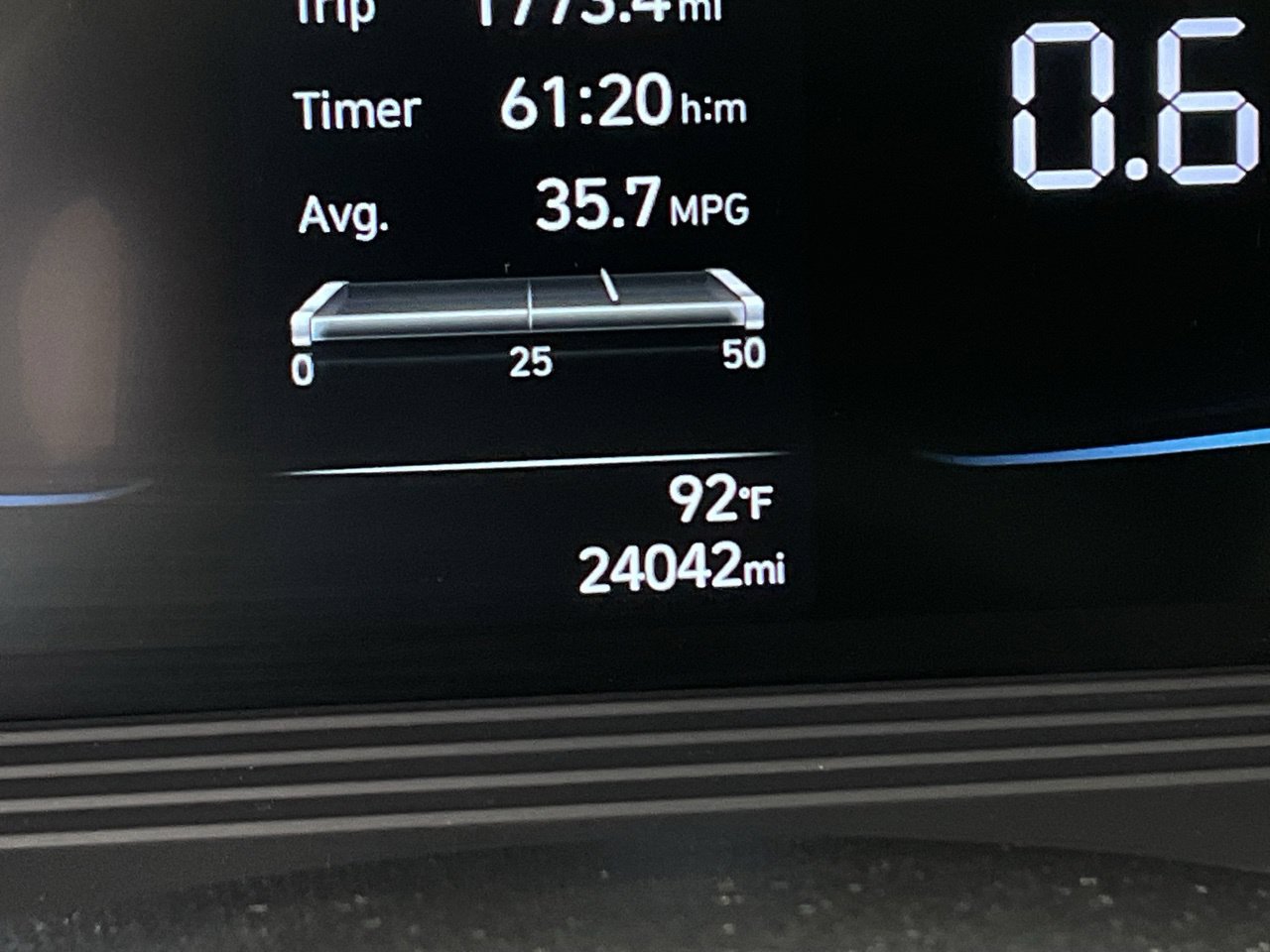 Used 2025 Hyundai Venue SEL FWD image 38