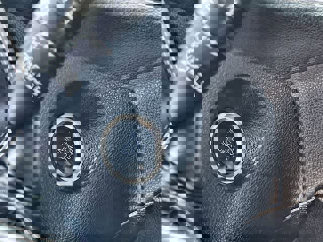 Used 2022 Toyota Corolla Cross XLE image 28