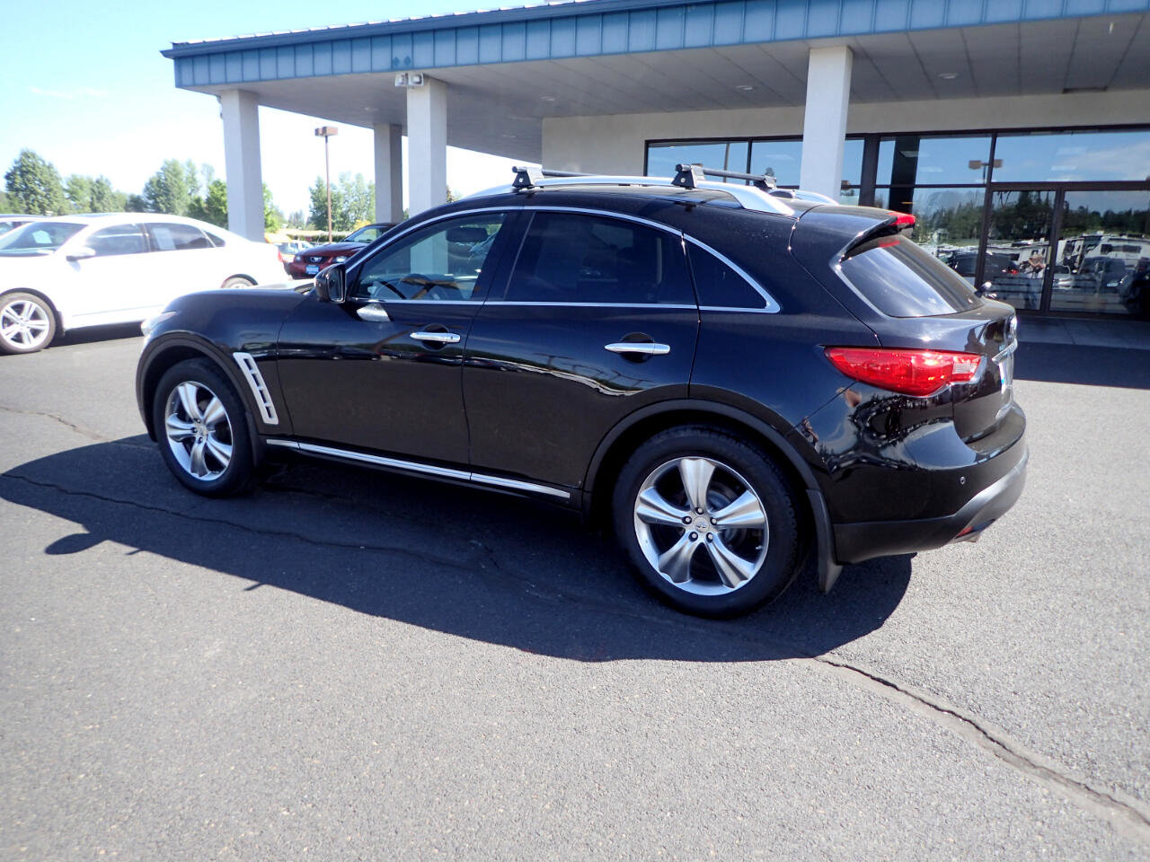 Used 2009 INFINITI FX35 AWD w/ Navigation Pkg image 3