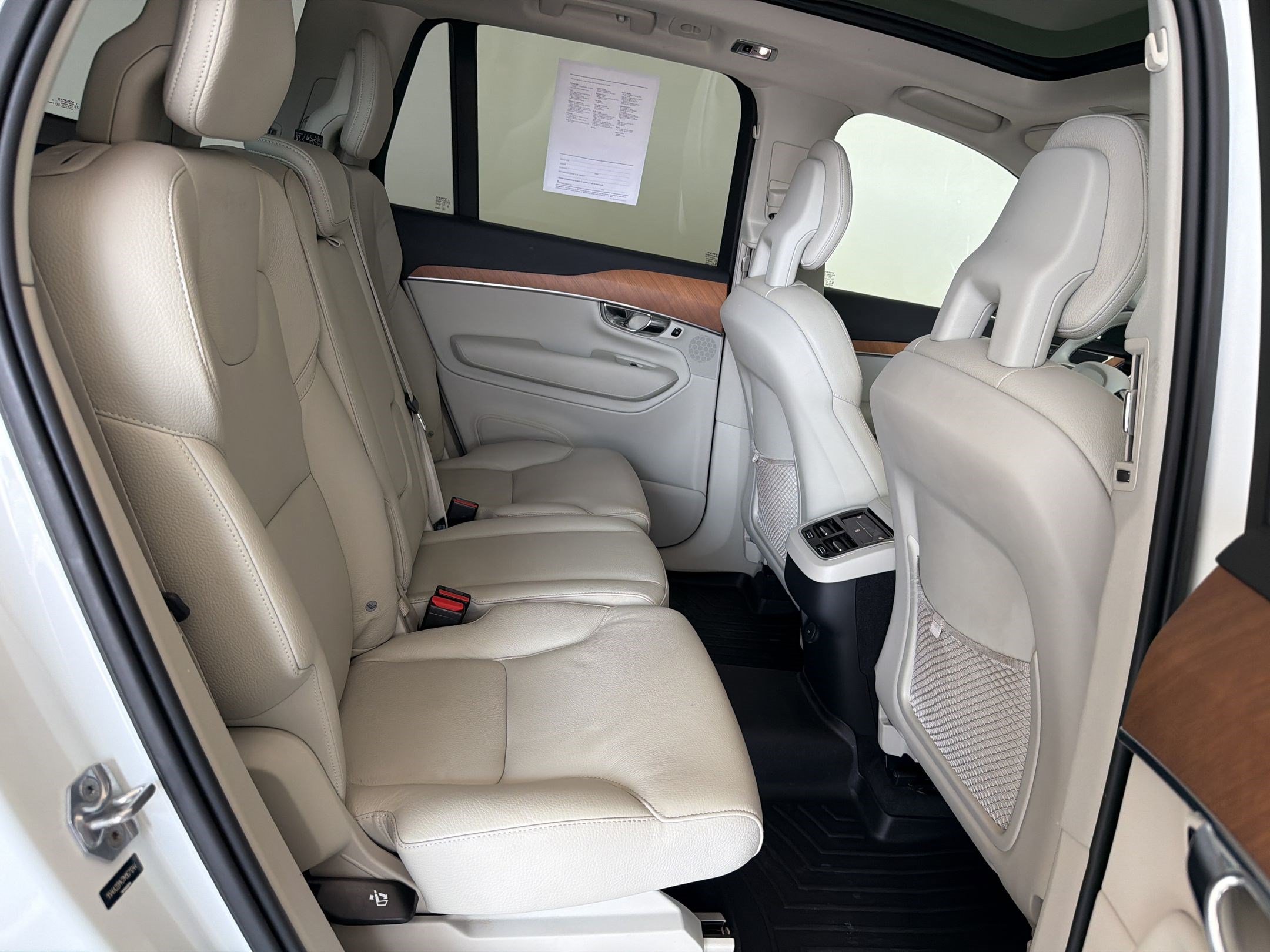 Used 2021 Volvo XC90 T6 Momentum AWD/4WD image 31