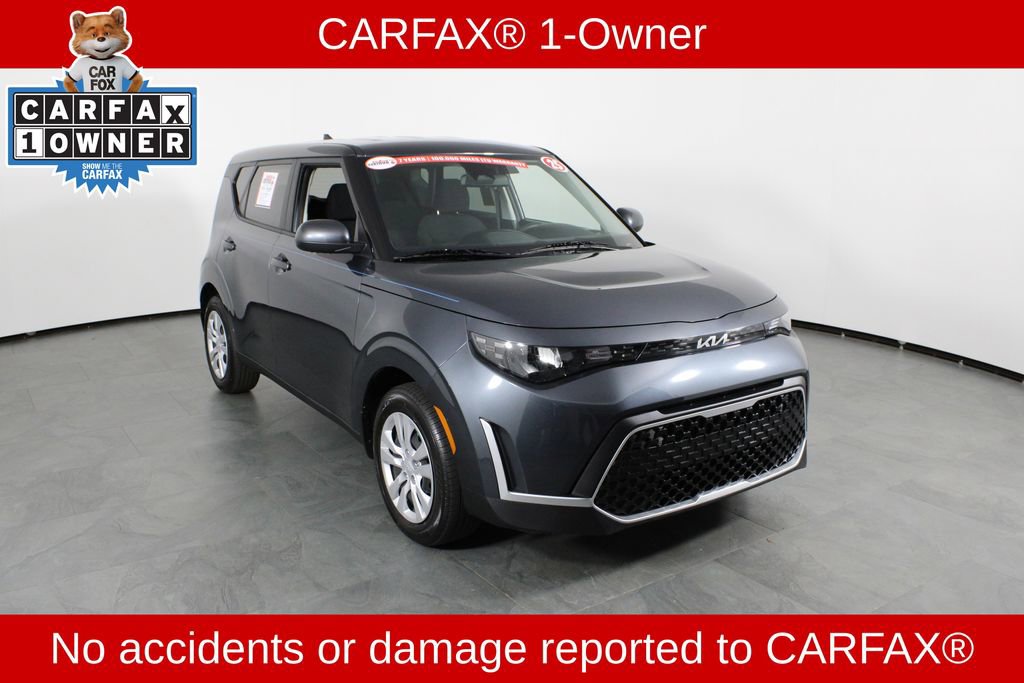 Used 2025 Kia Soul LX image 4