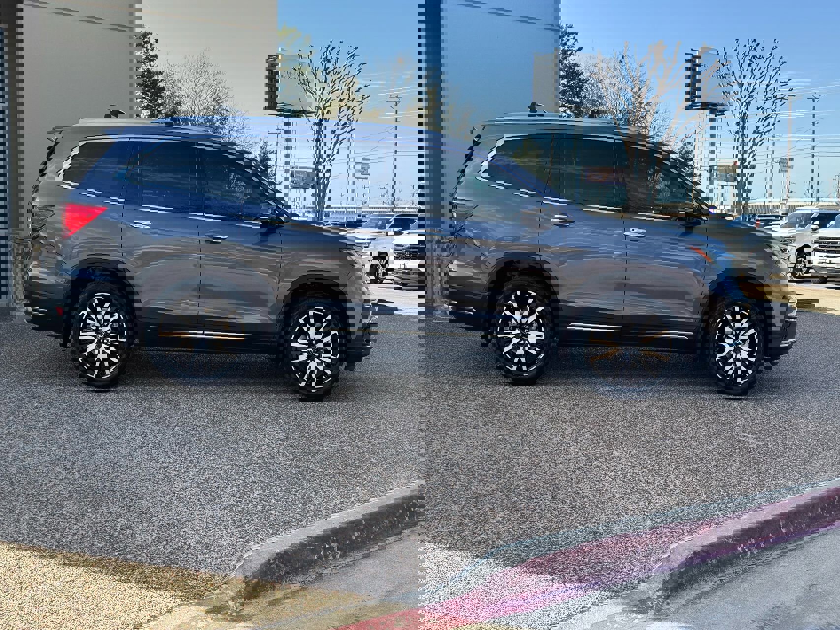 Used 2022 Honda Pilot Touring image 6