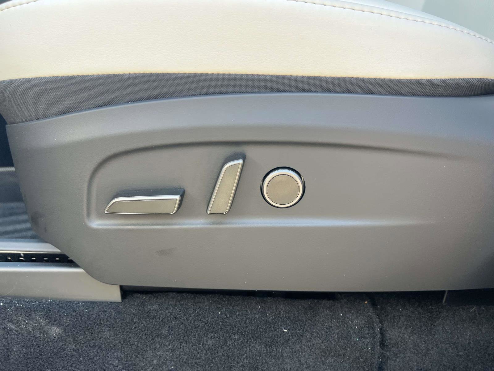 Used 2026 Tesla Model Y 2WD image 20